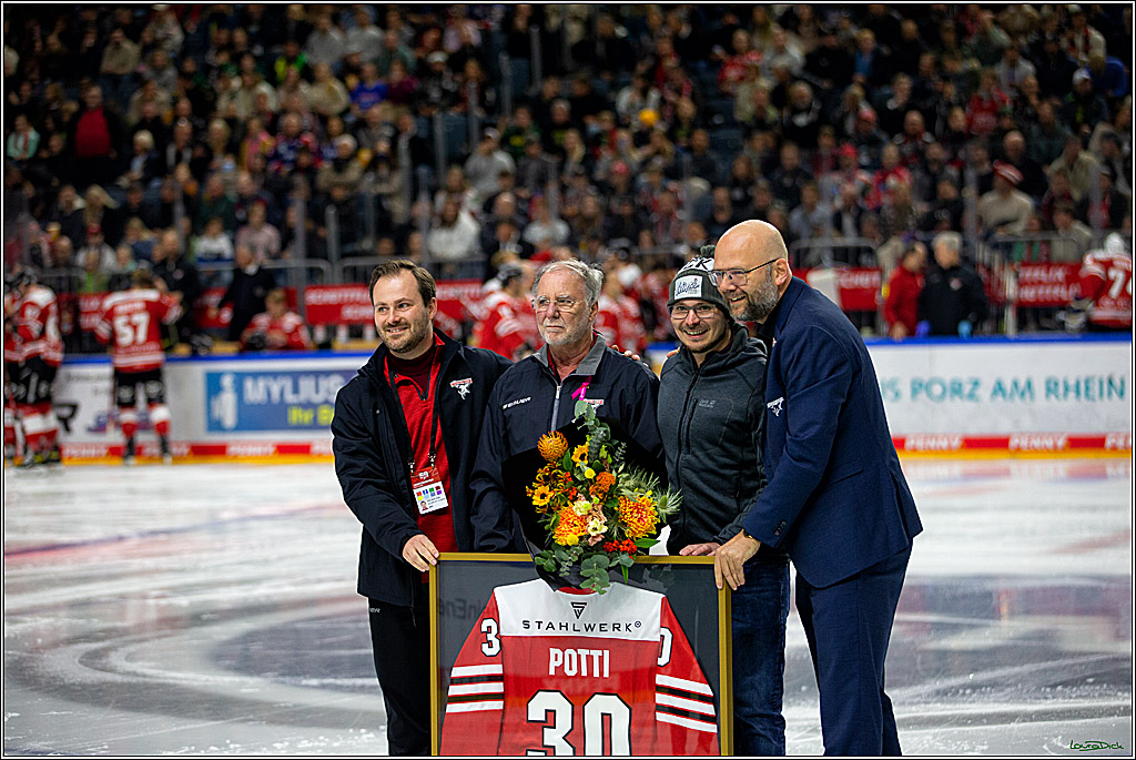PENNY DEL; Koelner Haie- Adler Mannheim; Koeln, 04.11.2022